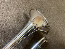 Brand New Getzen 3850S Custom Cornet. Shipping damage