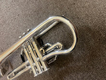 Brand New Getzen 3850S Custom Cornet. Shipping damage